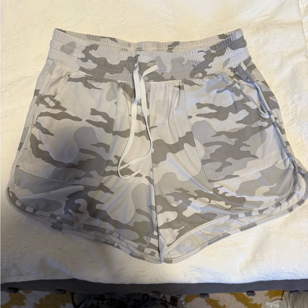 Athletic Works Women's Camouflage Athletic Shorts - Gray